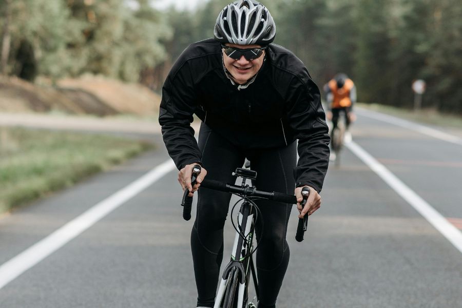 ciclista por carretera